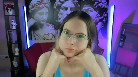 Snapshot of carrie_roses chatting on 09-23-25, 04:26 carrie_roses online show from 09-23-25, 04:26