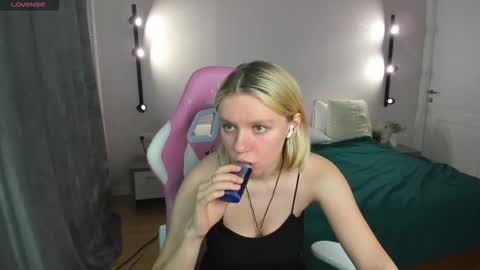 casey__miller online show from 10-06-25, 01:36