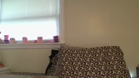 Snapshot of caseygirl6879 chatting on 06-17-26, 04:19 Casey Lakes online show from 06-17-26, 04:19
