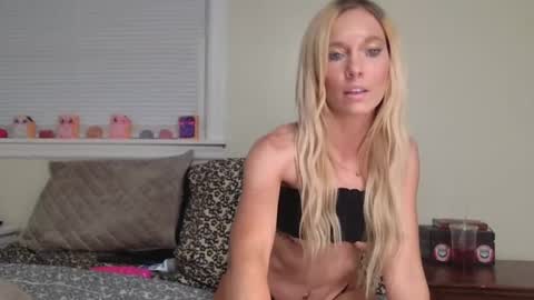 Snapshot of caseygirl6879 chatting on 07-13-26, 10:01 Casey Lakes online show from 07-13-26, 10:01