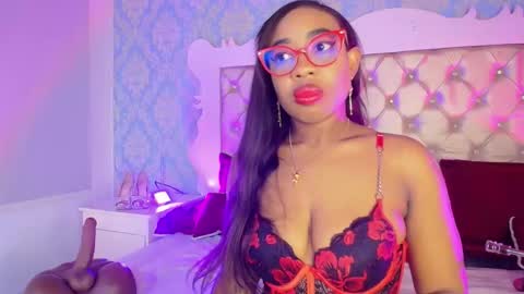 Snapshot of caseymoon chatting on 05-17-26, 12:23 Casey online show from 05-17-26, 12:23