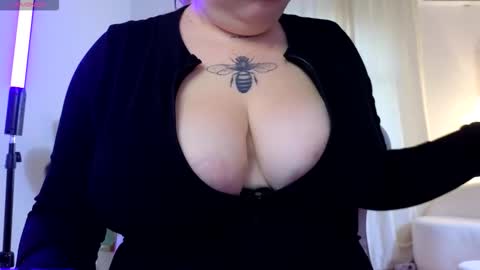 Casey Robbins online show from 10-05-25, 05:50