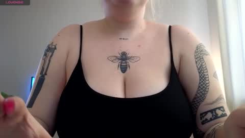 Casey Robbins online show from 11-08-25, 07:52