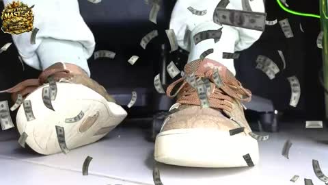 cash_master777 online show from 05-26-26, 06:42