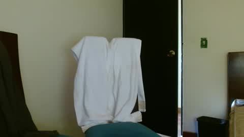 Snapshot of cash_master_san chatting on 09-11-25, 04:07 Cash Master San online show from 09-11-25, 04:07