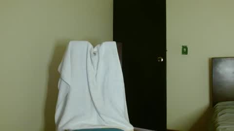 Snapshot of cash_master_san chatting on 09-24-25, 03:26 Cash Master San online show from 09-24-25, 03:26