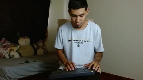 Snapshot of cash_master_san chatting on 11-09-25, 05:00 Cash Master San online show from 11-09-25, 05:00