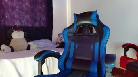 Snapshot of cash_master_san chatting on 12-01-25, 04:01 Cash Master San online show from 12-01-25, 04:01