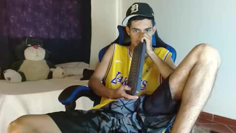 Snapshot of cash_master_san chatting on 12-02-25, 04:24 Cash Master San online show from 12-02-25, 04:24