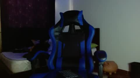 Snapshot of cash_master_san chatting on 12-16-25, 06:02 Cash Master San online show from 12-16-25, 06:02