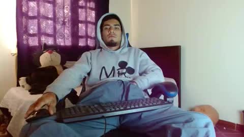 Snapshot of cash_master_san chatting on 12-19-25, 01:51 Cash Master San online show from 12-19-25, 01:51