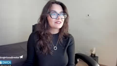 Snapshot of cash_vice chatting on 06-17-26, 02:07 caprice online show from 06-17-26, 02:07