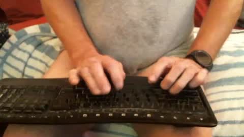 Snapshot of cashew72 chatting on 01-12-25, 04:52 Cashew online show from 01-12-25, 04:52