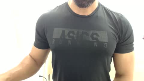 Snapshot of cashmastermuscle77 chatting on 06-10-26, 12:37 cashmastermuscle77 online show from 06-10-26, 12:37