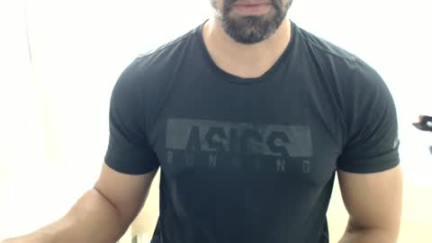Snapshot of cashmastermuscle77 chatting on 06-20-26, 01:58 cashmastermuscle77 online show from 06-20-26, 01:58