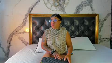Snapshot of caspermilers chatting on 04-07-26, 01:55 Casper online show from 04-07-26, 01:55
