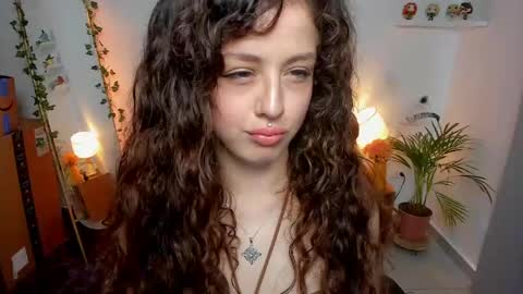 Snapshot of cassandra_caiin chatting on 06-05-26, 09:20 Cassie online show from 06-05-26, 09:20
