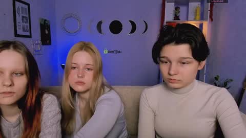 Cassandra online show from 03-22-26, 10:18