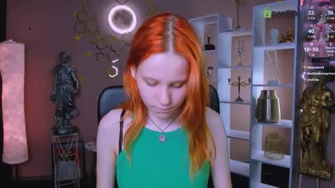 Cassandra online show from 05-22-26, 12:33