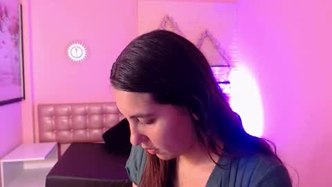 Snapshot of cassandra_ruizz chatting on 10-08-25, 09:23 573215024606 online show from 10-08-25, 09:23