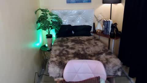 cassandrafoxxx online show from 12-29-24, 08:44