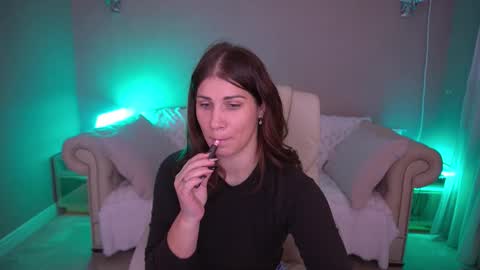 Lena online show from 11-16-25, 06:41