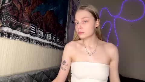 Cassandra online show from 03-02-26, 06:37