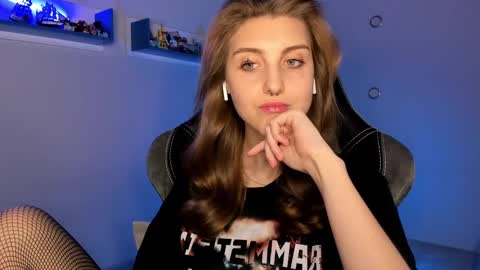 Seductress Cassia  FINDOM AND SADISM  NO NUDE online show from 02-21-25, 07:54