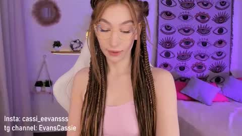 Snapshot of cassie_evansss chatting on 03-02-25, 03:34 Cassie online show from 03-02-25, 03:34