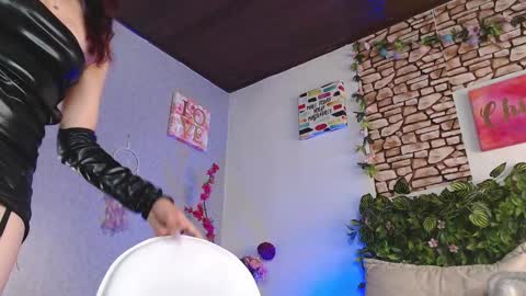 Casie  online show from 12-18-24, 06:25