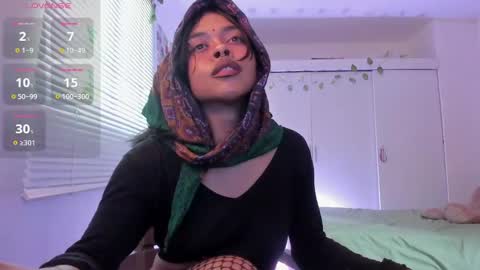 Snapshot of cassiecol chatting on 12-10-24, 07:54 cASSie online show from 12-10-24, 07:54