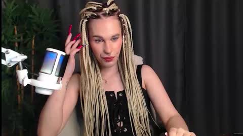 Cassie online show from 11-26-25, 06:53