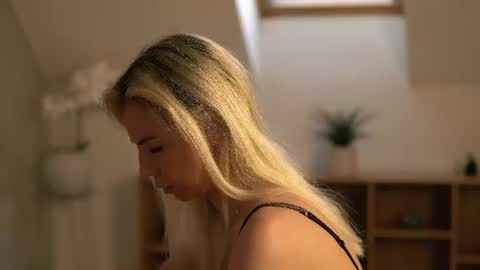 Cassi online show from 06-24-26, 03:05