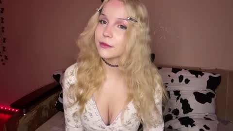 Cassie online show from 04-20-26, 05:59