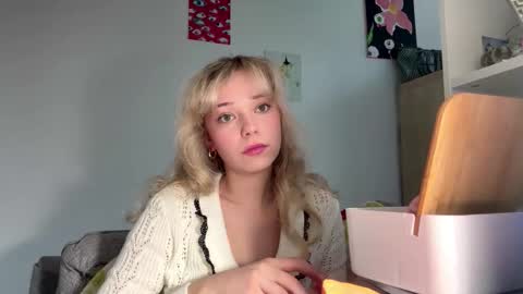 Olivia online show from 02-20-26, 08:16