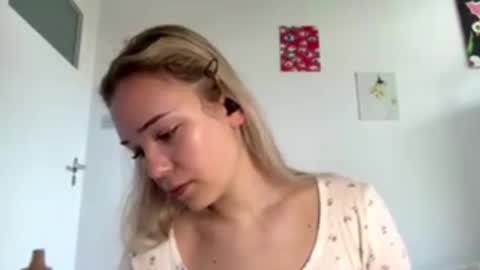 Olivia online show from 03-20-26, 08:08