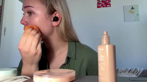 Olivia online show from 04-08-26, 07:08