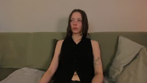 Snapshot of cassisland chatting on 06-22-26, 05:54 cassandra online show from 06-22-26, 05:54