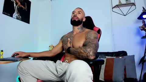 Matheo Brown online show from 03-12-25, 07:59