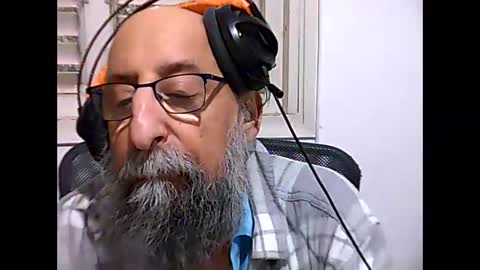 Snapshot of casual53 chatting on 03-09-25, 03:27 casual53 online show from 03-09-25, 03:27