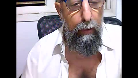 Snapshot of casual53 chatting on 09-10-25, 02:33 casual53 online show from 09-10-25, 02:33