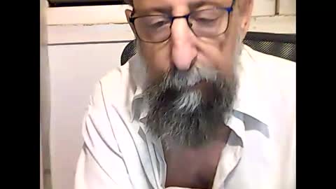 Snapshot of casual53 chatting on 10-14-25, 05:03 casual53 online show from 10-14-25, 05:03