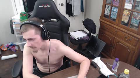 Snapshot of casuallycorrupt chatting on 10-16-25, 11:00 casuallycorrupt online show from 10-16-25, 11:00