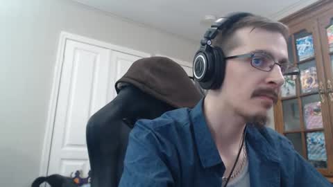 Snapshot of casuallycorrupt chatting on 11-05-25, 07:08 casuallycorrupt online show from 11-05-25, 07:08