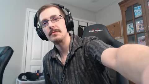 Snapshot of casuallycorrupt chatting on 11-06-25, 07:09 casuallycorrupt online show from 11-06-25, 07:09