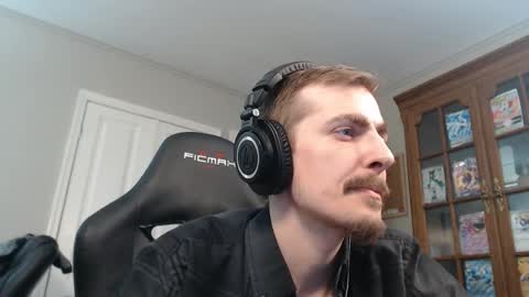 Snapshot of casuallycorrupt chatting on 11-09-25, 02:32 casuallycorrupt online show from 11-09-25, 02:32