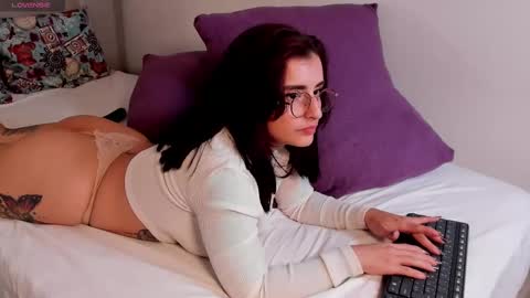 Snapshot of catalehia_moonlight chatting on 01-10-25, 08:26 Cataleha online show from 01-10-25, 08:26