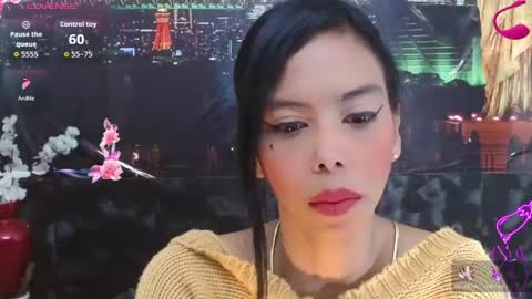 Queen Catalella online show from 05-15-26, 04:08