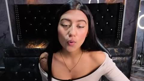 Snapshot of catalella_little_b chatting on 06-01-26, 07:48 catalella_little_b online show from 06-01-26, 07:48