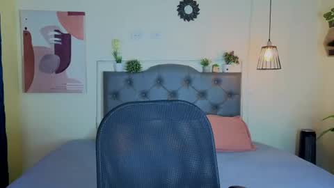 Snapshot of cataleya_laurent chatting on 07-30-26, 01:54 cataleya_laurent online show from 07-30-26, 01:54